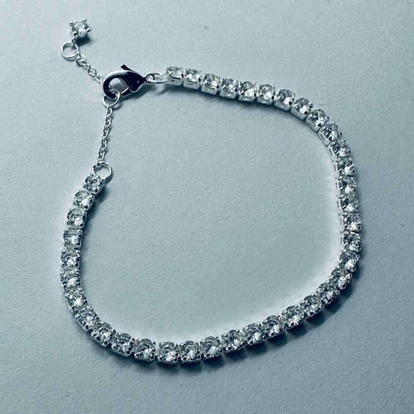 Brand new authentic pandora sparkling Clear tennis bracelet - Picture 4 of 5
